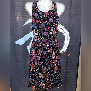 NWOT Lively Pleated Guess Dress Size S